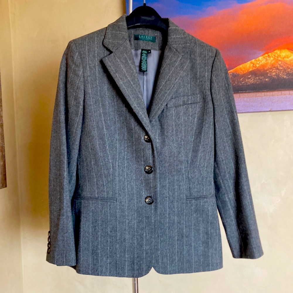 Ralph Lauren 100% lambs wool fully lined Business blazer.